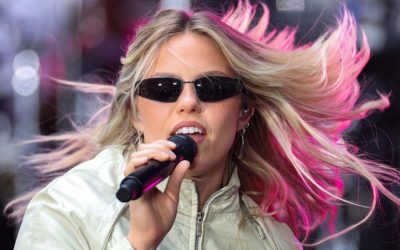 Reneé Rapp performs